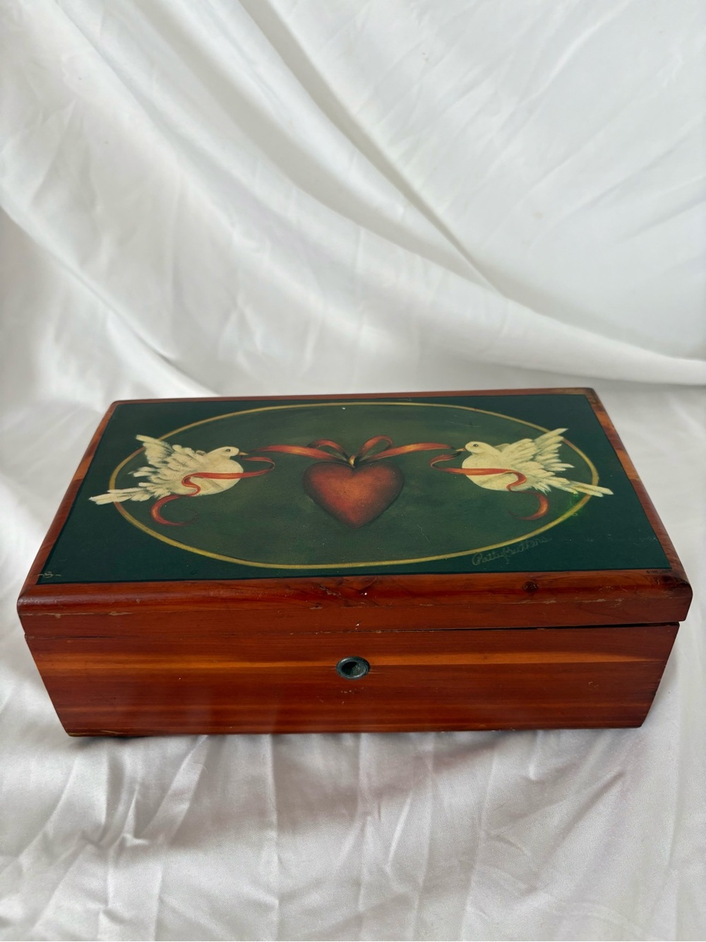 Vintage lane cedar chest box dove heart trinket jewelry holder trunk home decor